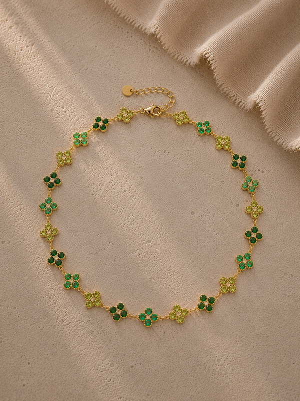 Collier Thais