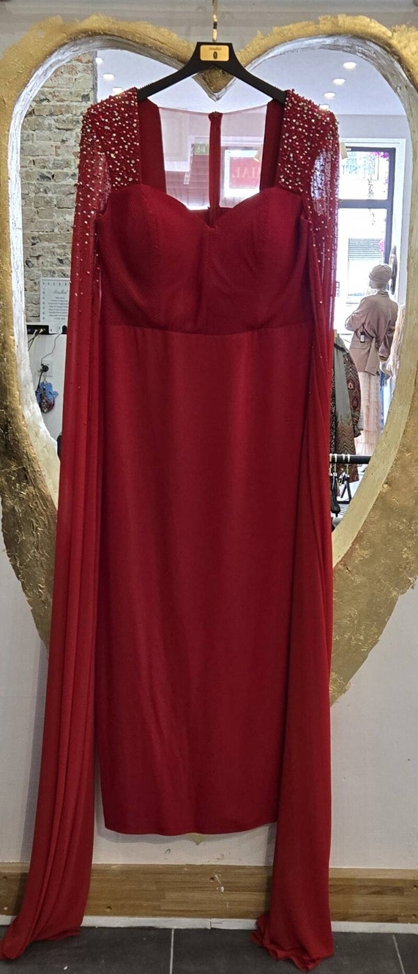 ROBE DE SOIREE AVEC PERLES ET STRASS