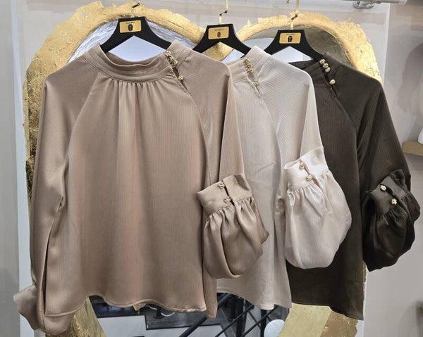 CHEMISIER EN SATIN COL MARIN AVEC BOUTONNAGE DORE