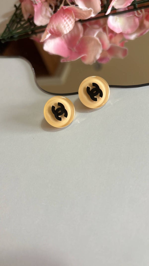 Orecchini a clip logo nero cc