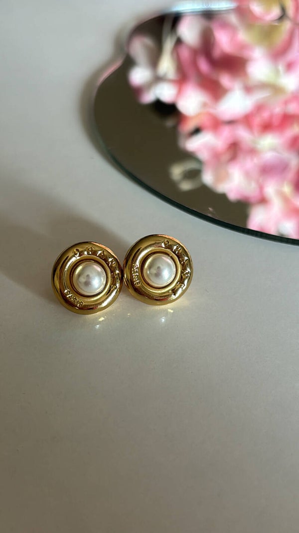 Orecchini stile vintage perlina cc