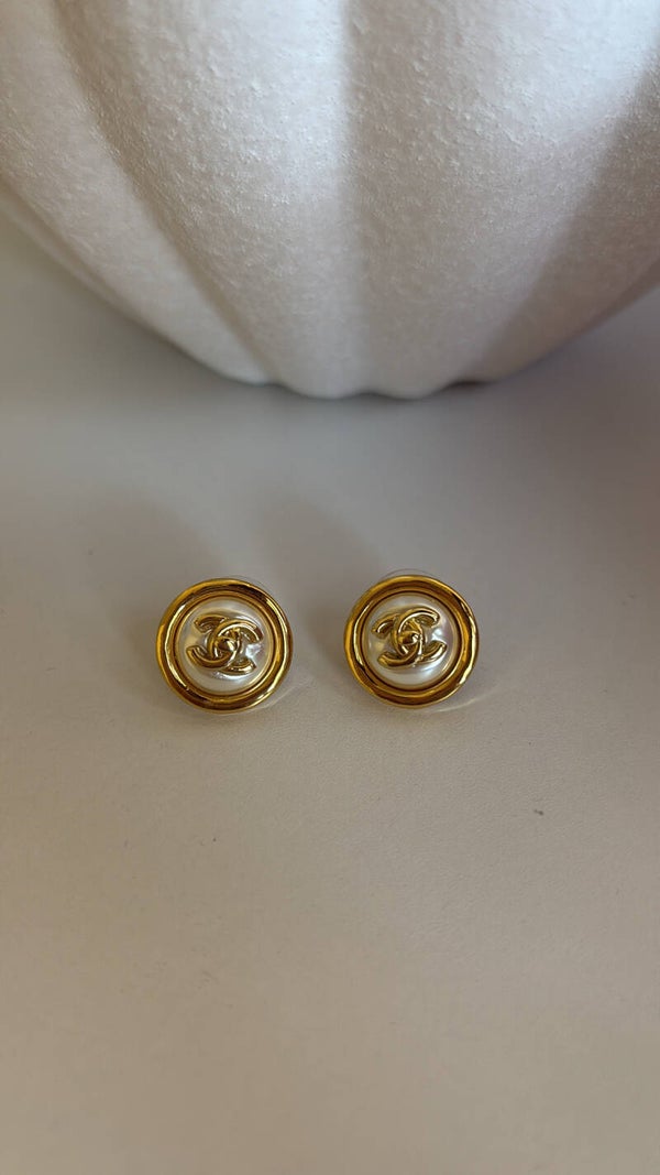 Orecchini vintage a lobo rotondi cc