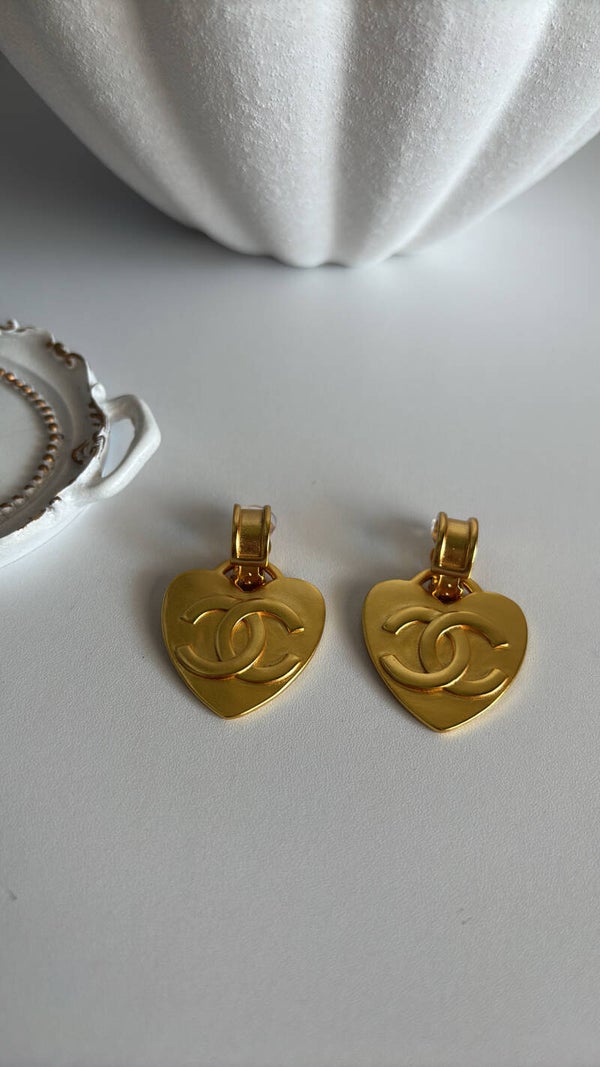 Orecchini vintage a cuore a clip cc