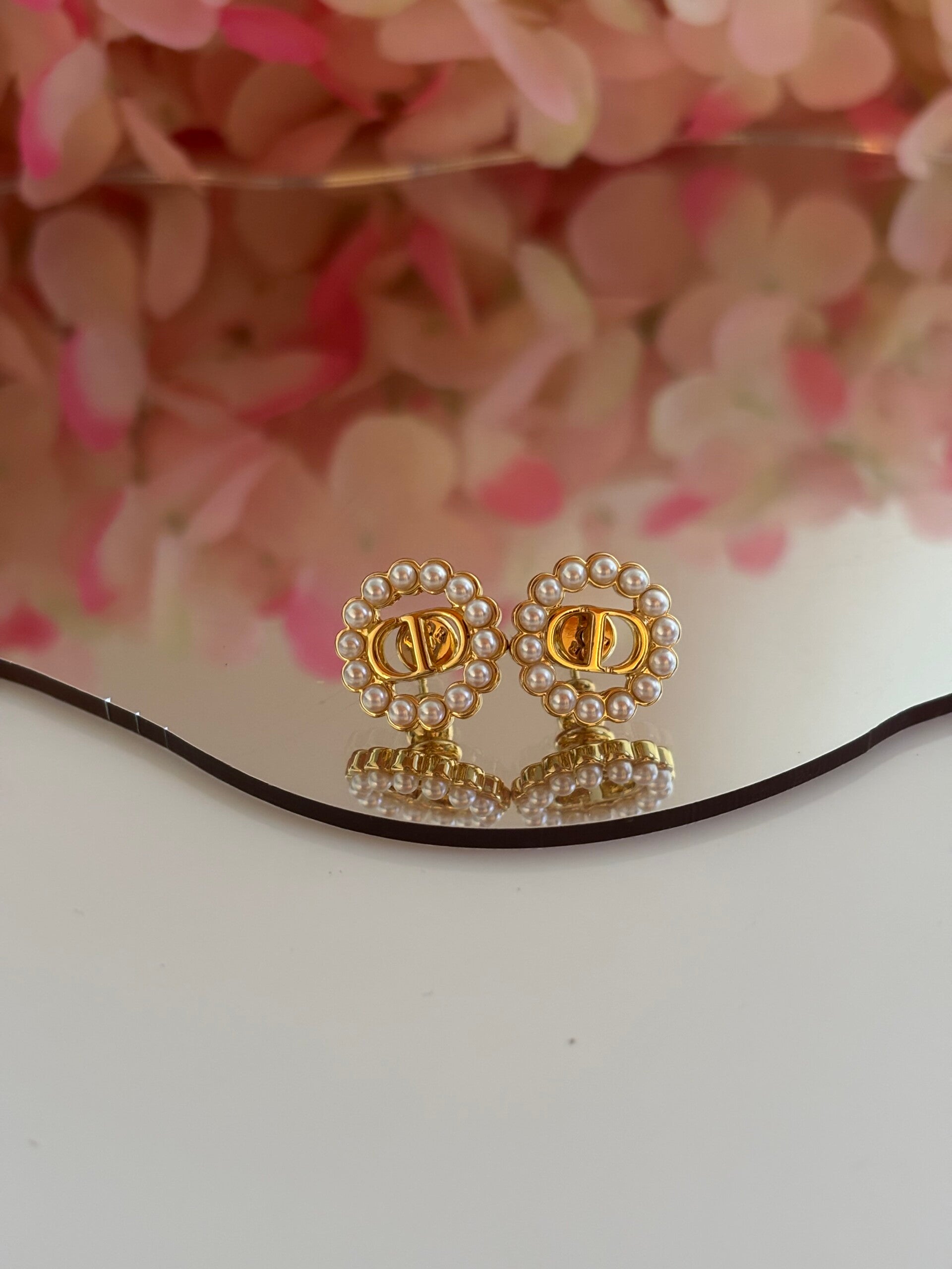 Orecchini contorno perline cd