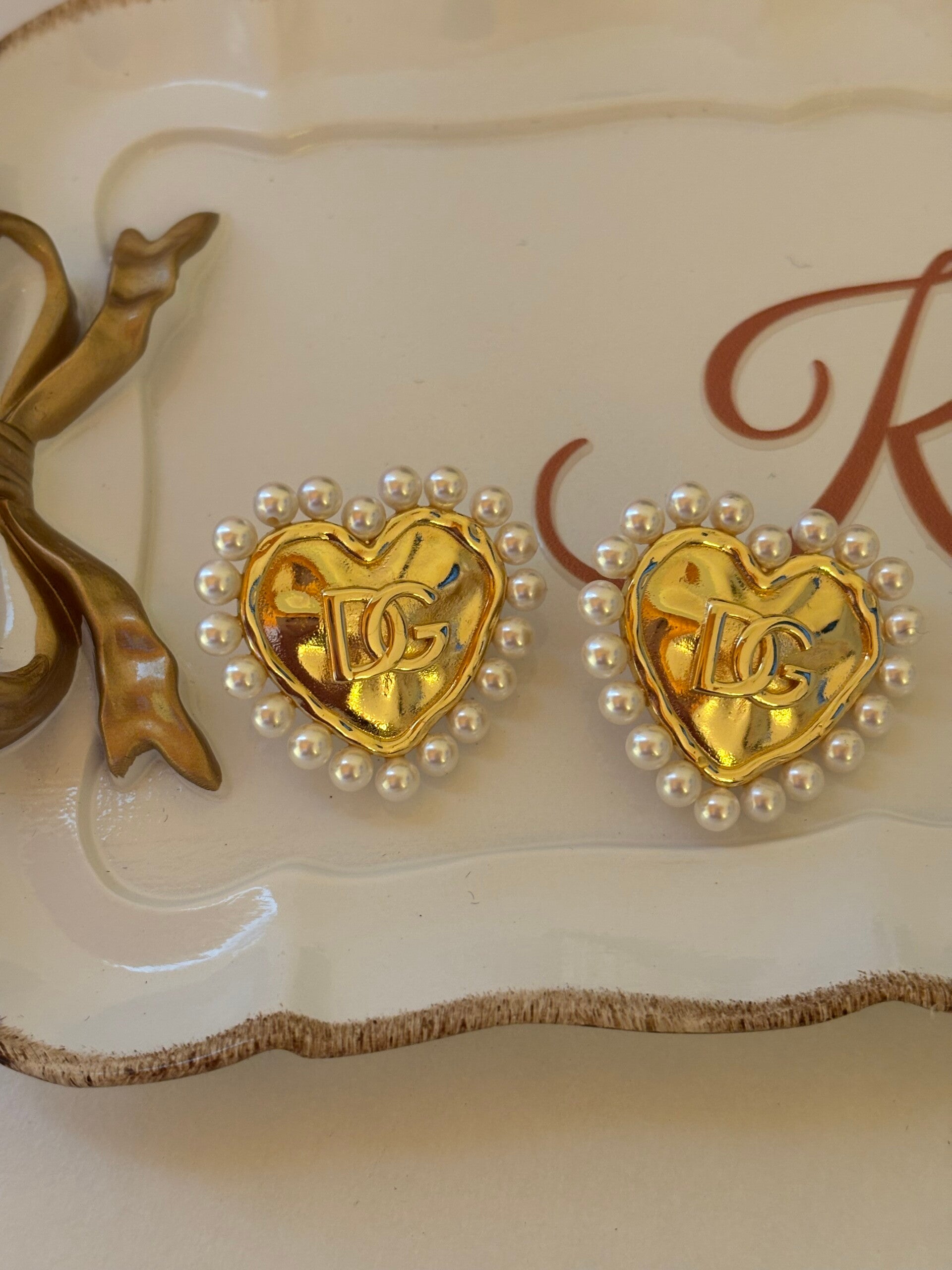 Orecchini cuore con perle DG