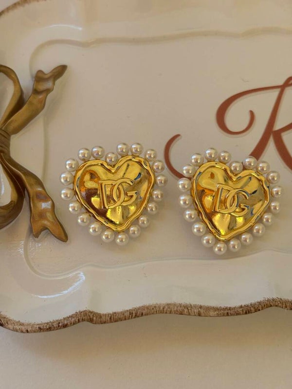 Orecchini cuore con perle DG