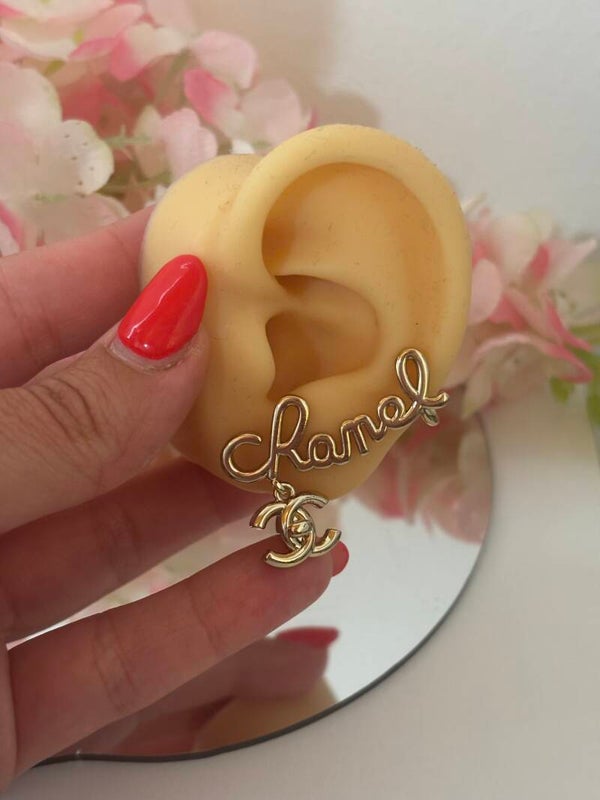 Orecchini ear cuff con firma in corsivo cc