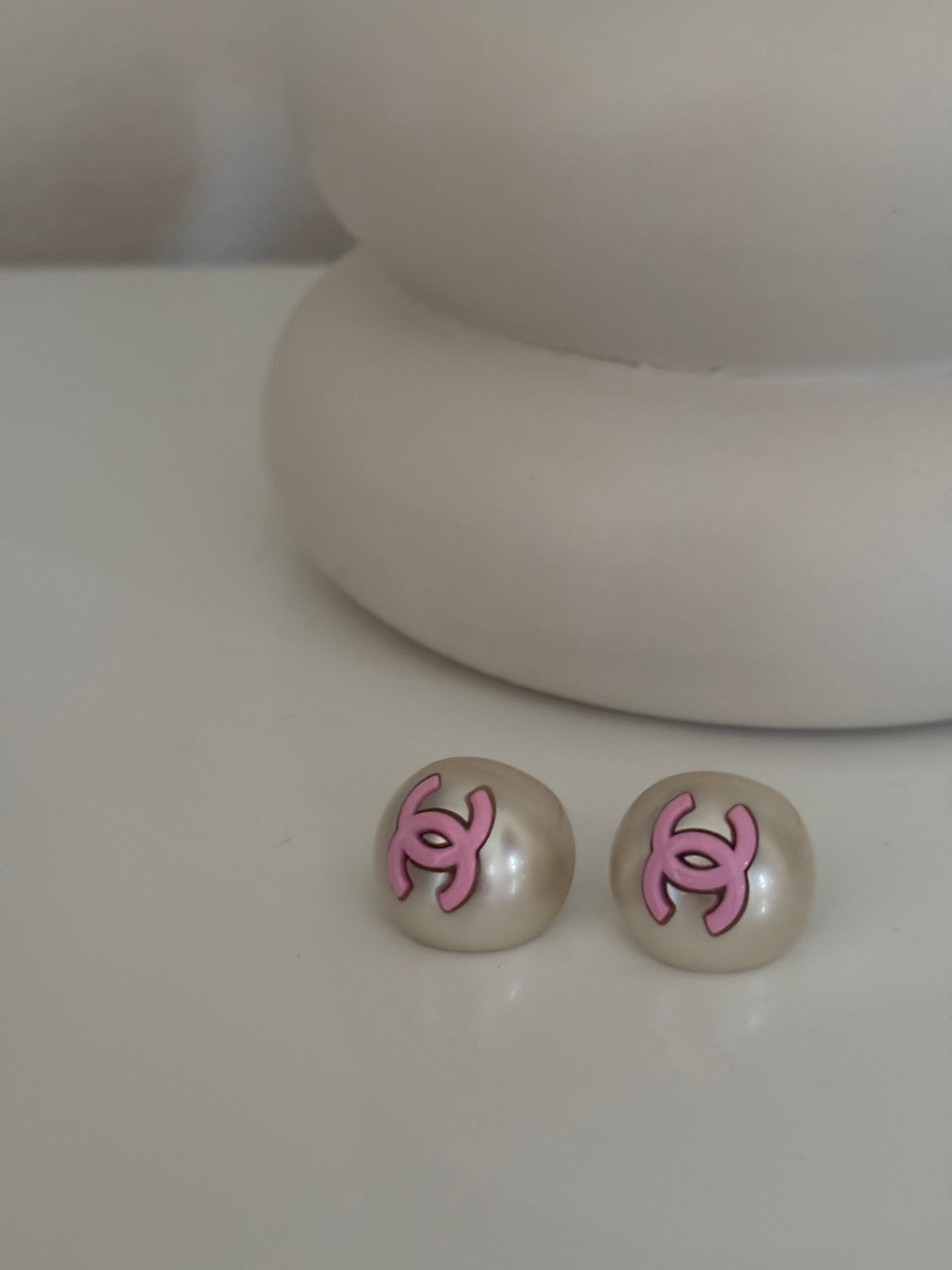 Orecchini grandi perle color pink cc
