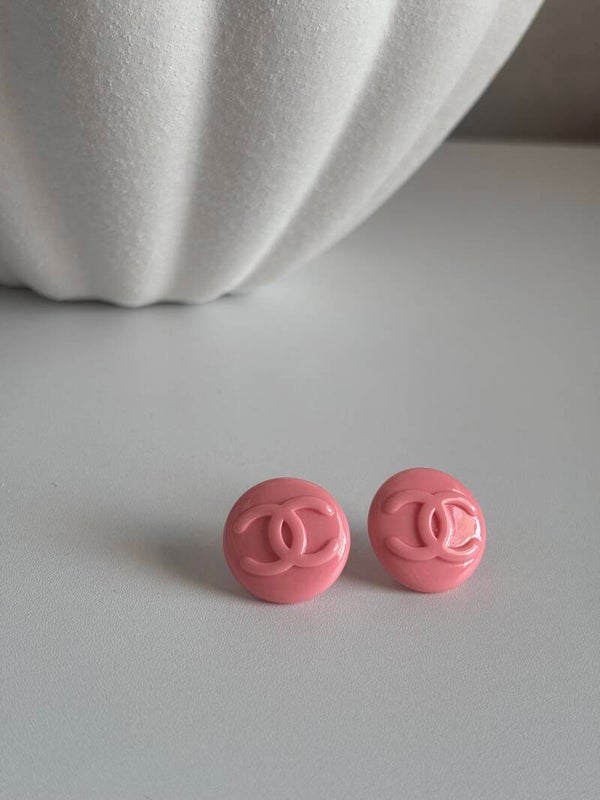 Orecchini a bottone rosa cc