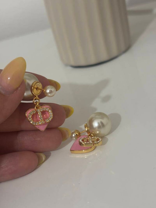 Orecchini pendenti cd cuoricino rosa