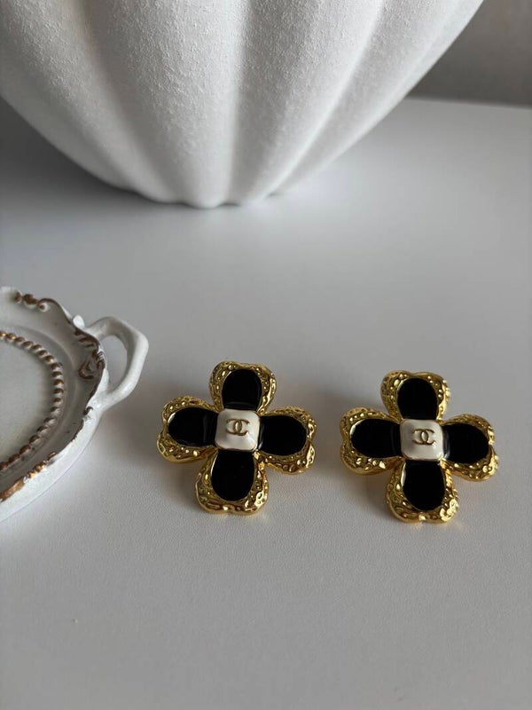 Orecchini vintage croce cc