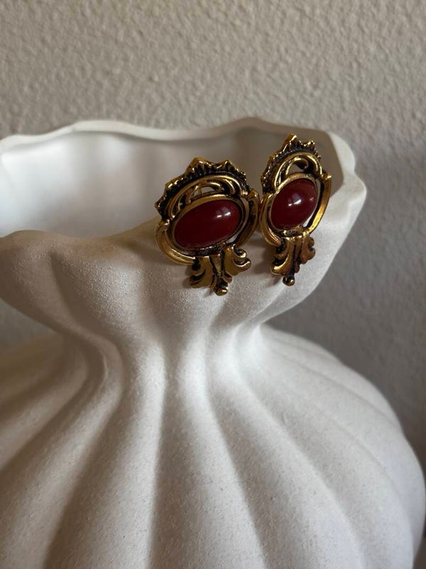 Orecchini vintage barocco bordeaux