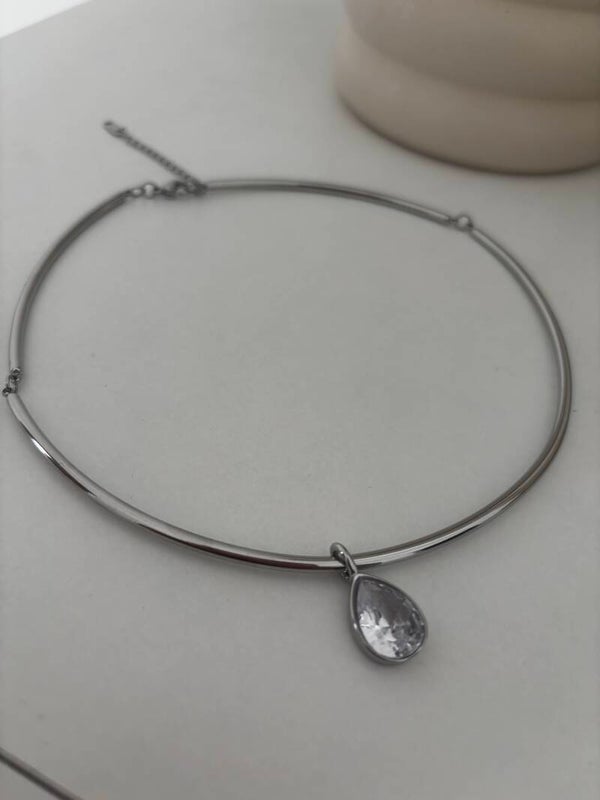 Collana semi rigida diamante