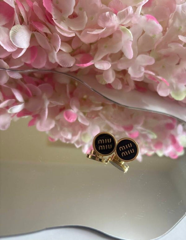 Orecchini classici miu