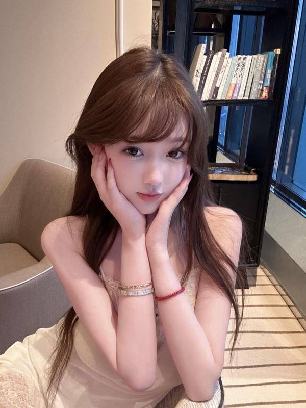 新人Angela.淡顏女孩✨台灣  中国.台湾 18岁身高162cm☎️7028866660
