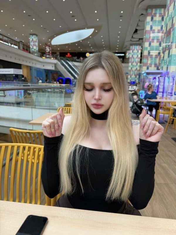 超白嫩的俄罗斯女孩  欧洲.俄罗斯 22岁身高165cm☎️7028866660