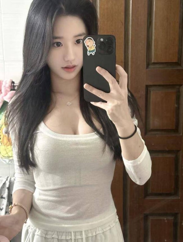 初戀小女友.南汐✨西安  中国.陕西 19岁身高165cm☎️7028866660