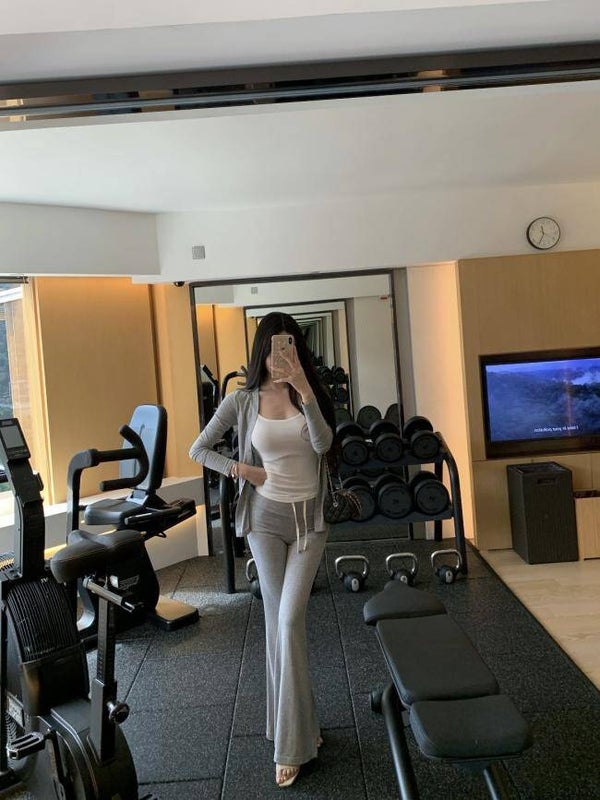 良家兼职.健身小Ａ✨上海  中国.厦门 19岁身高165cm☎️7028866660