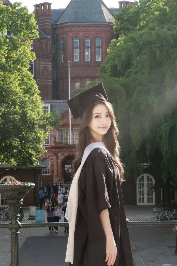 学妹GG✨绝美神颜的英国留学生  混血.中英21岁身高168cm☎️7028866660