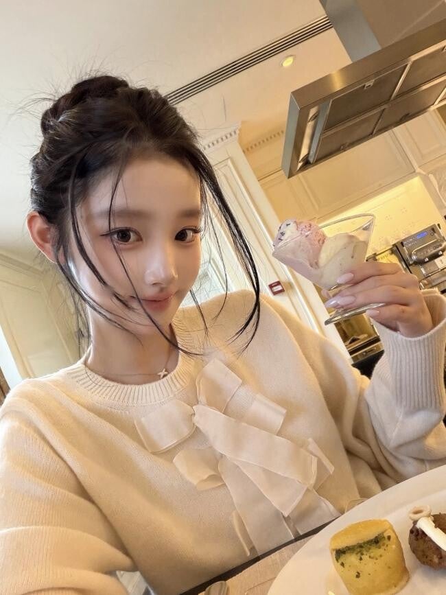 潮喷女孩.哲哲✨深圳  中国.深圳 19岁身高165cm