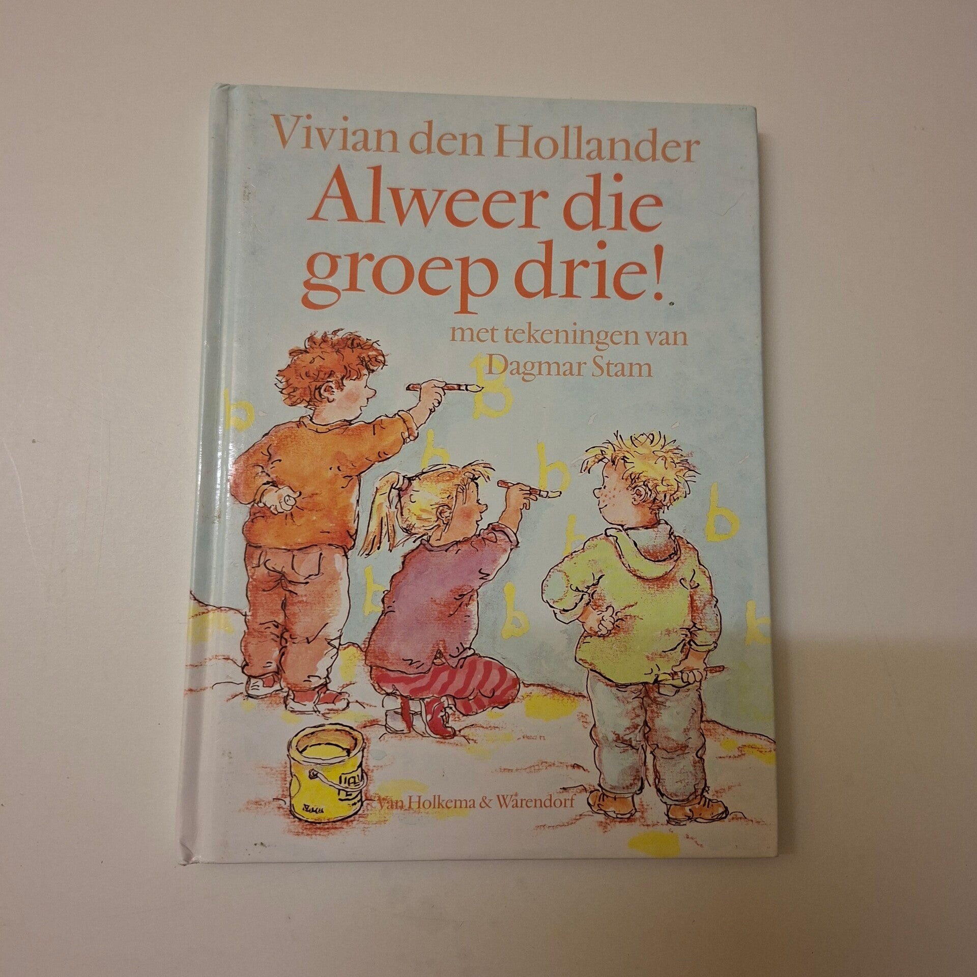 Alweer die groep drie! - Vivian den Hollander