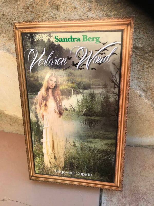 Verloren woud signed Dutch book