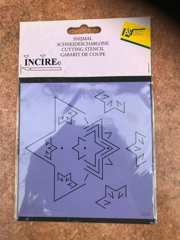 Mal for making cards.