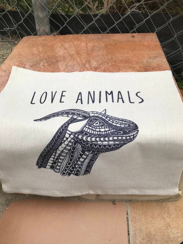 Pillowcase love animals 39 cm