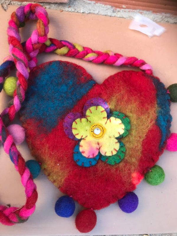 Bag heart vilt from Nepal + 18 cm