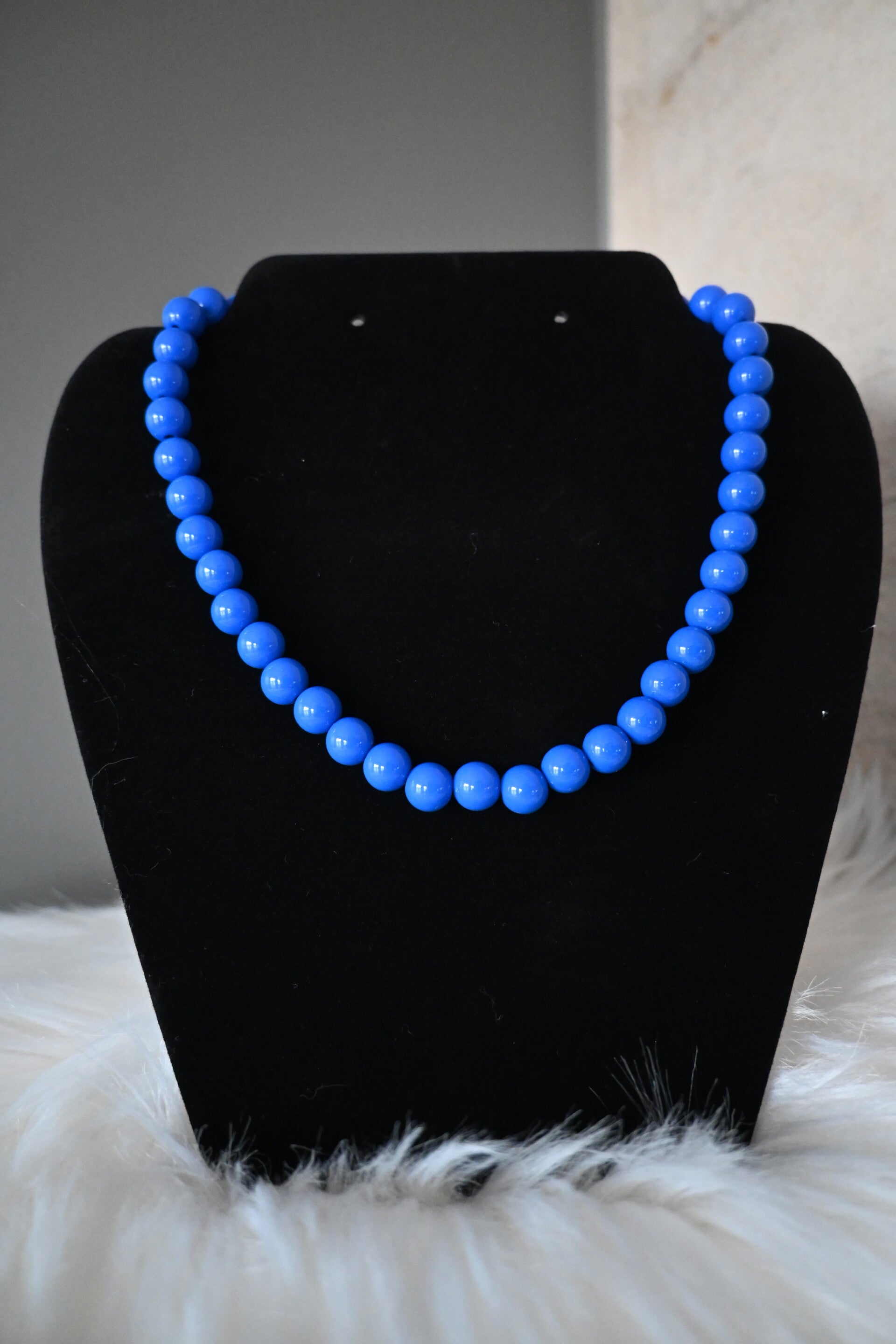 Donkerblauwe Parelketting – Diep, Stijlvol & Tijdloos