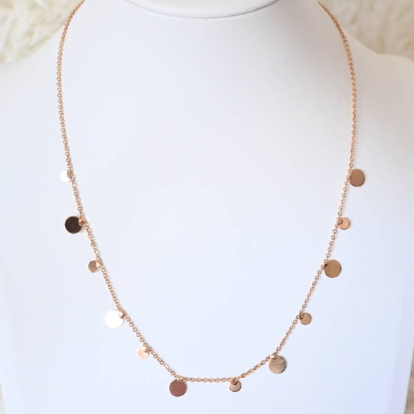 Ketting met amuletjes in rosé goud