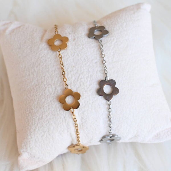 Fijne armband met bloemetjes