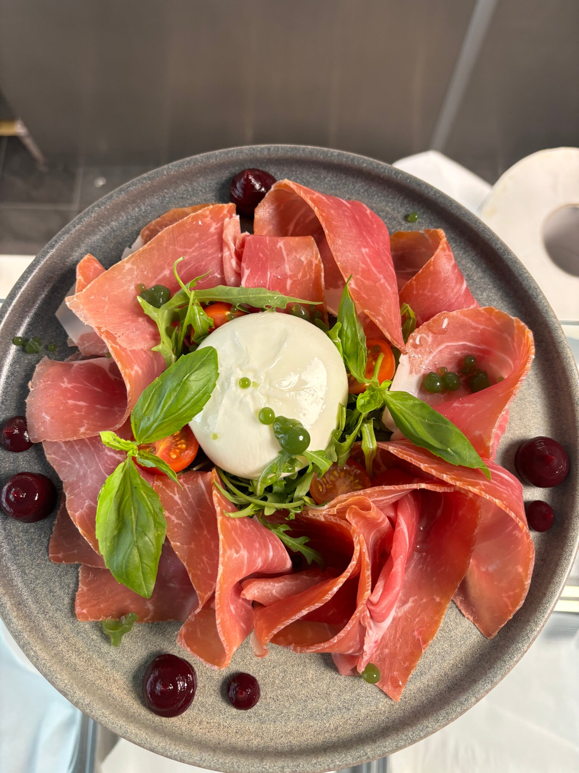 prosciutto-e-burrata-standard.jpg