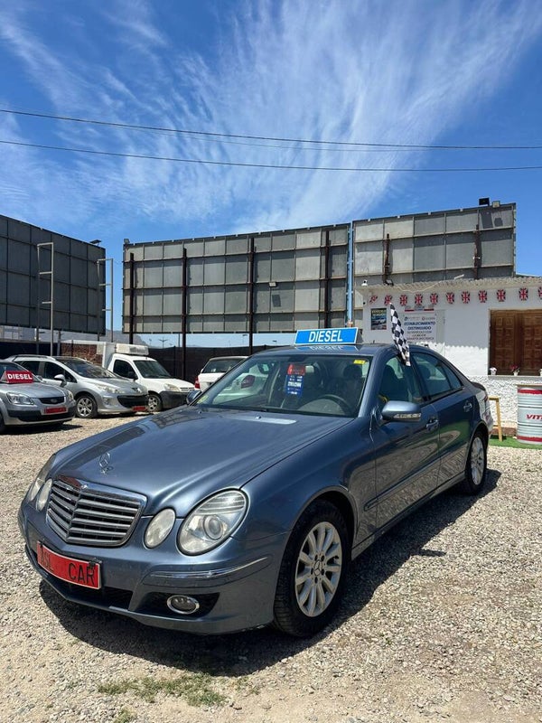 MERCEDES E320