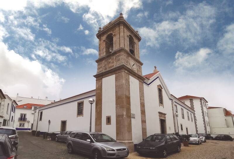misericordia-standard.jpg