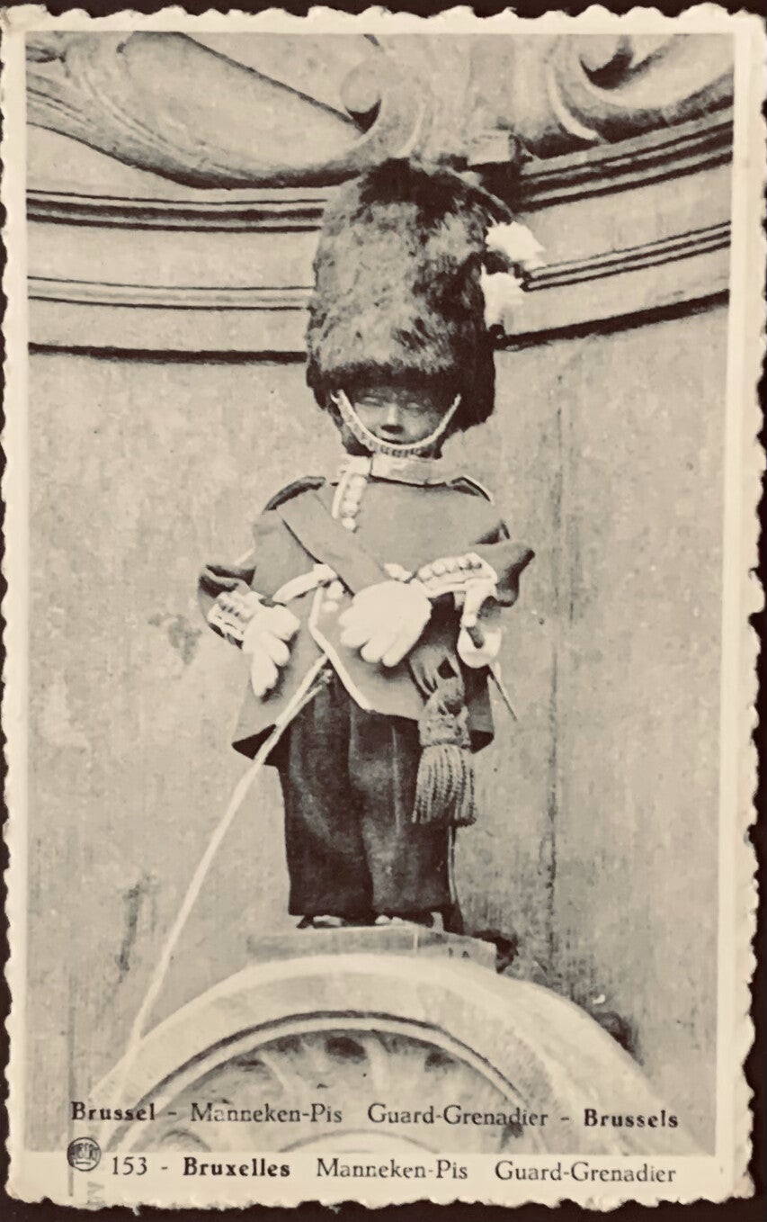 CPA Bruxelles  Manneken-Pis Guard-Grenadier