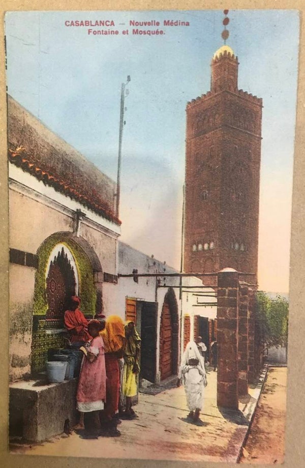 CPA en couleur CASABLANCA Nouvelle Médina Fontaine et Mosquée