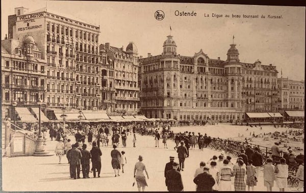 CPA Ostende La Digue au beau tournant du Kursaal