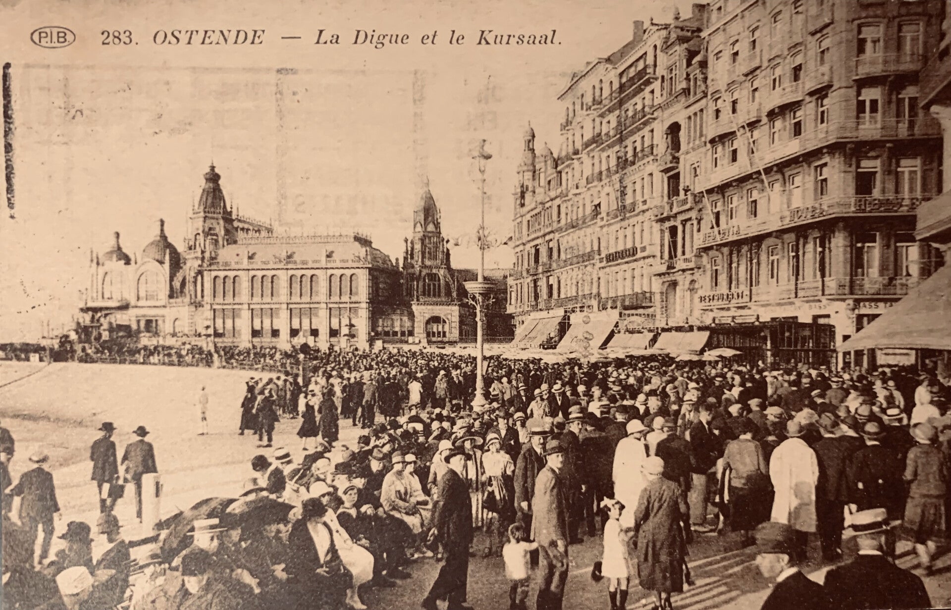 CPA Ostende La Digue et Le Kursaal .