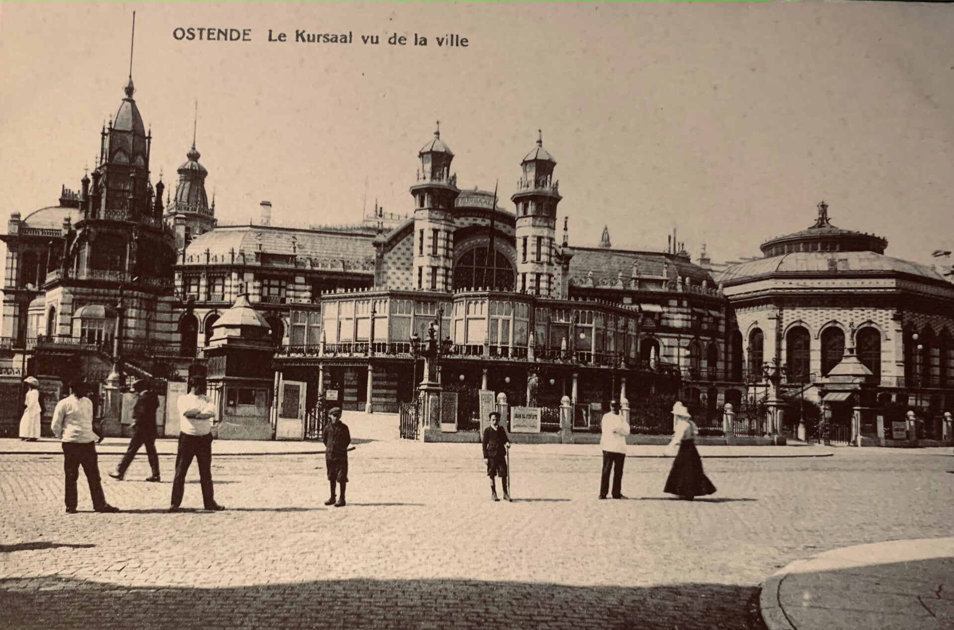 CPA Ostende Le Kursaal vu de la ville