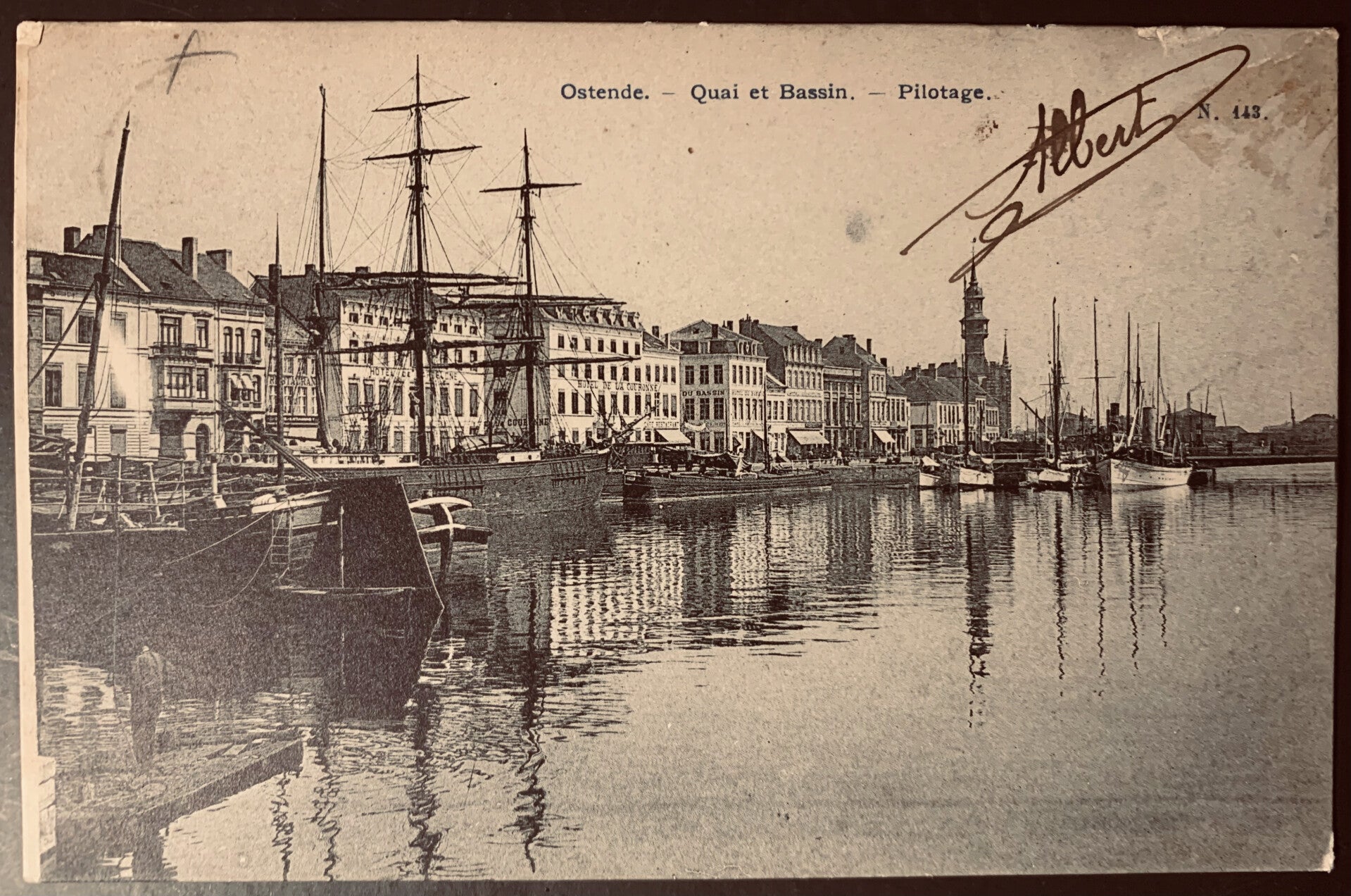 CPA Ostende Quai et Bassin -Pilotage