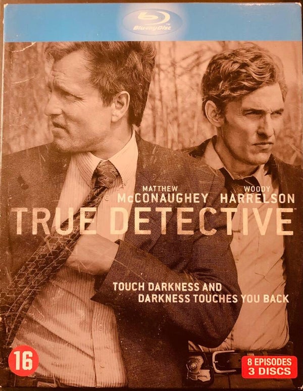 coffret Blu-ray de la première saison de la série télévisée True Detective.