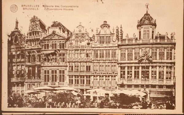 CPA-la Grand-Place, de Bruxelles,  Maisons des Corporations