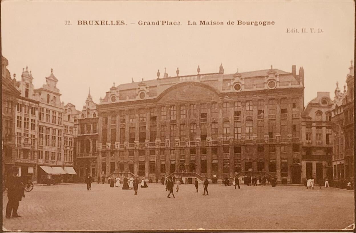 carte postale ancienne  BRUXELLES. — Grand'Place. La Maison de Bourgogne.