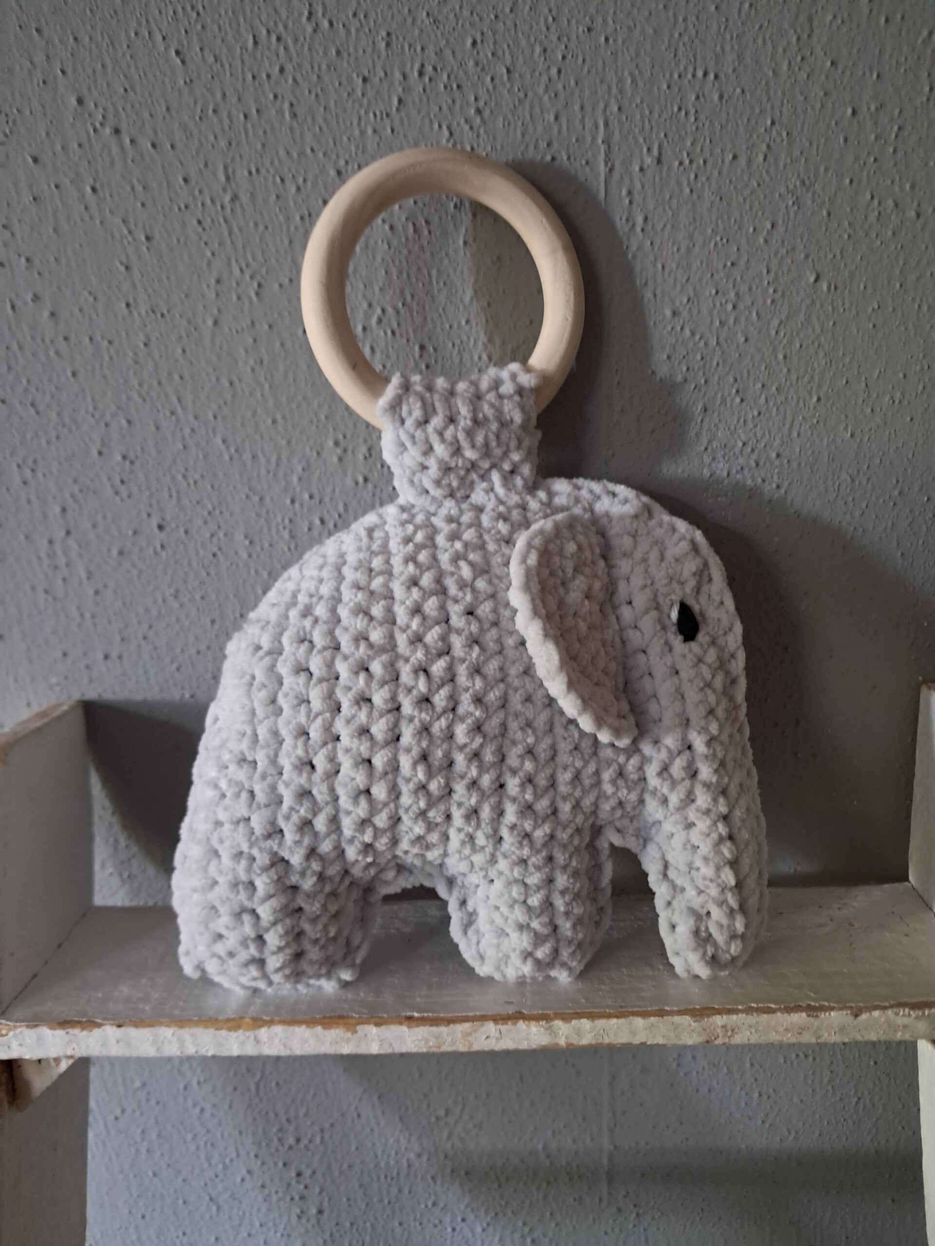 Maxi knuffelbijtring olifant licht grijs