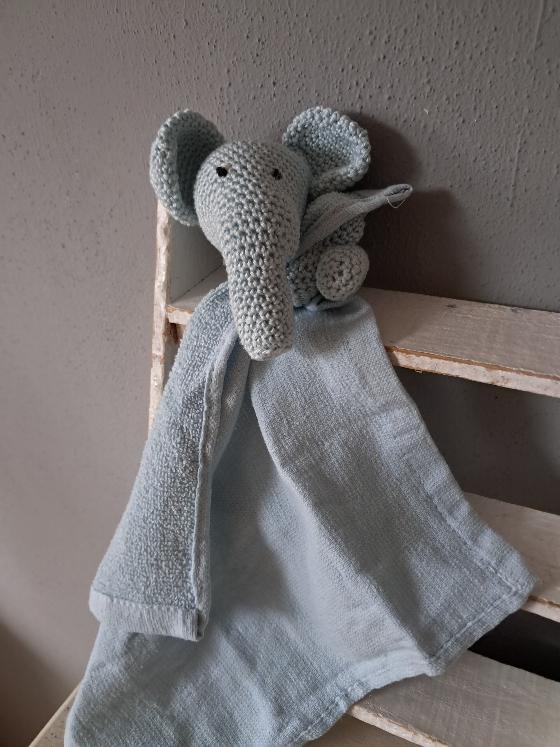 Kroeldoekje olifant blauw