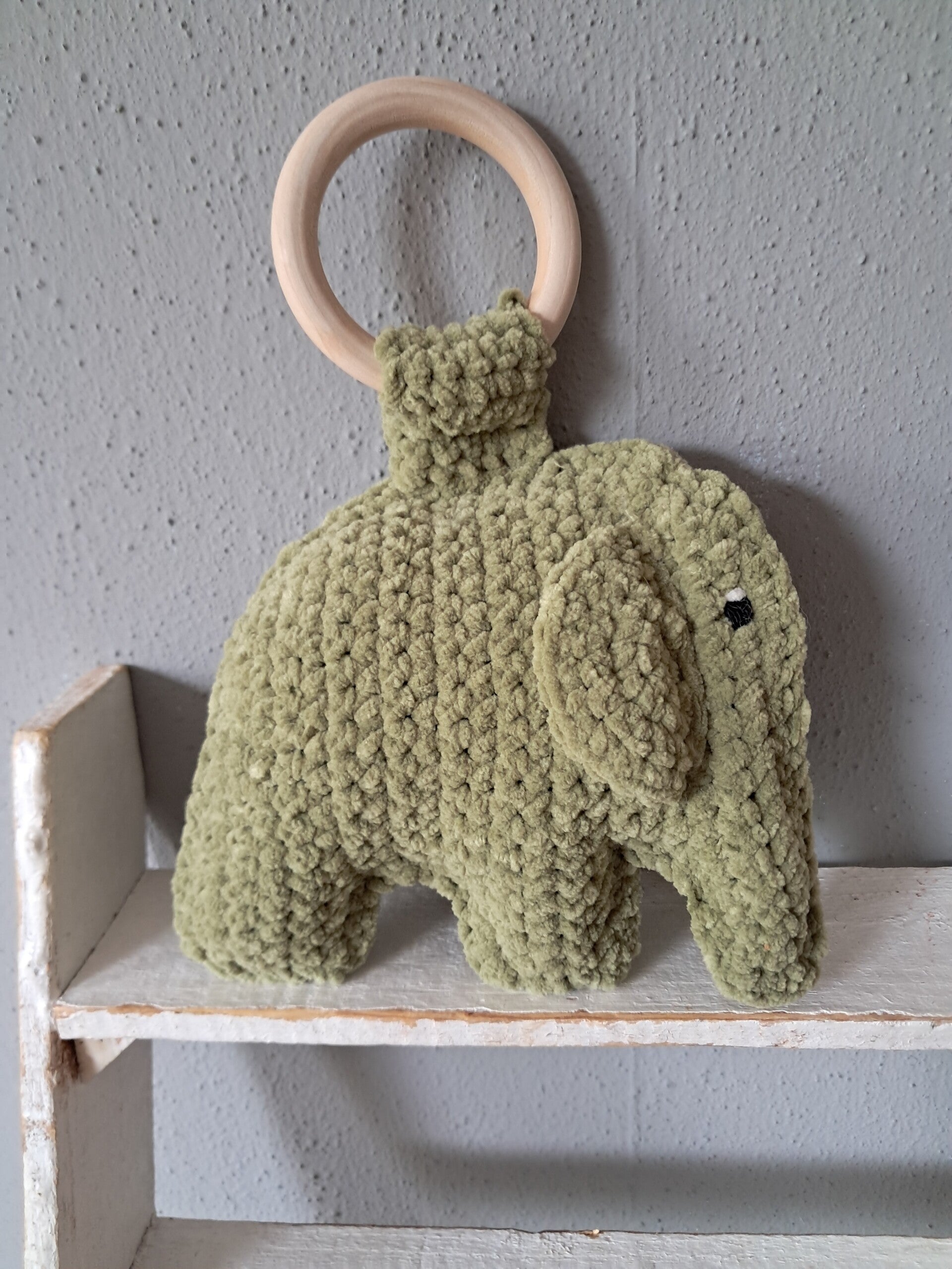 Maxi knuffelbijtring olifant groen