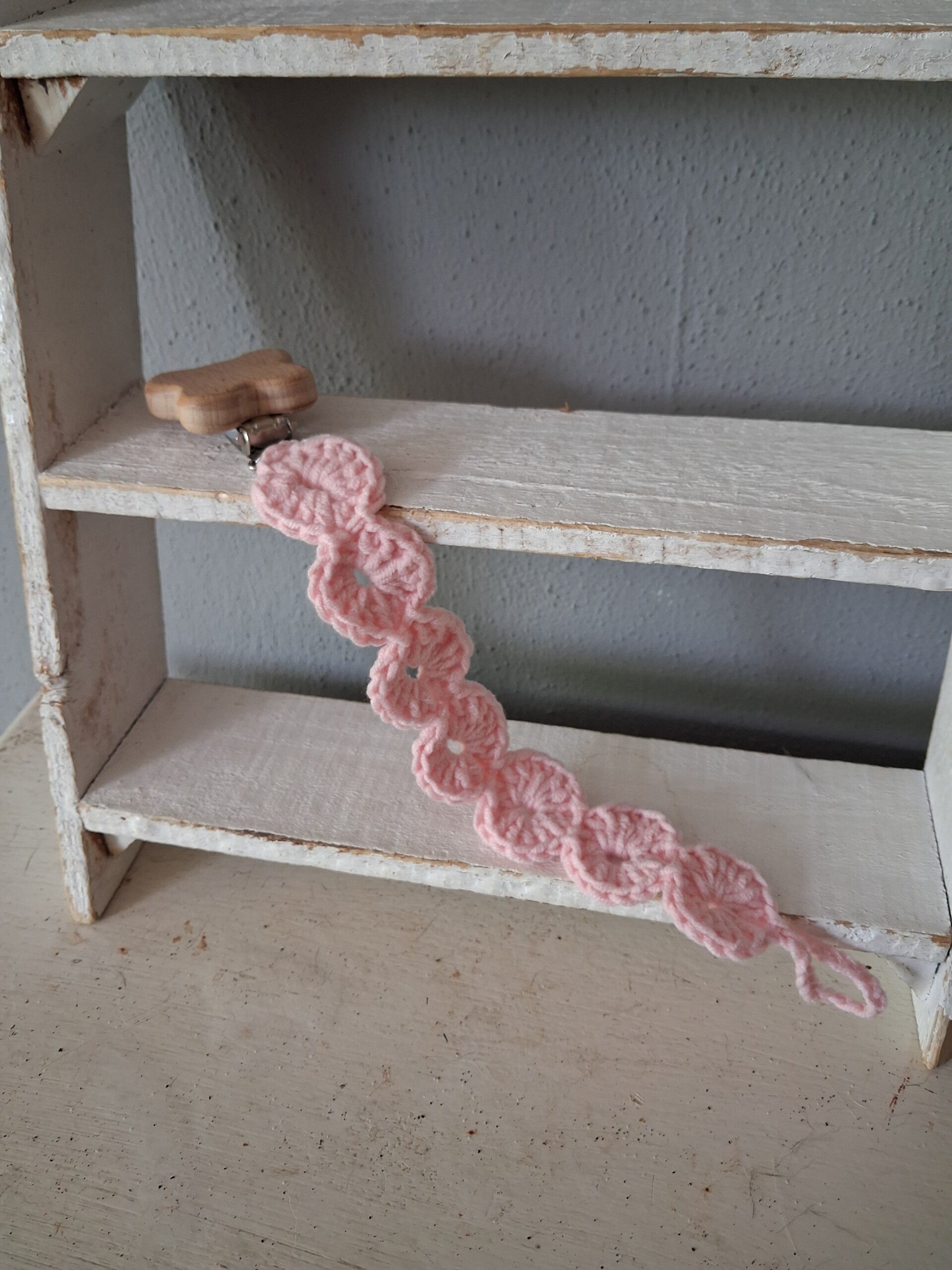 Speenkoord gehaakt vlinder roze