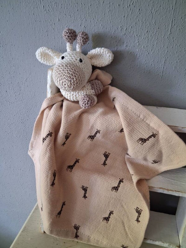 Kroeldoekje giraf beige