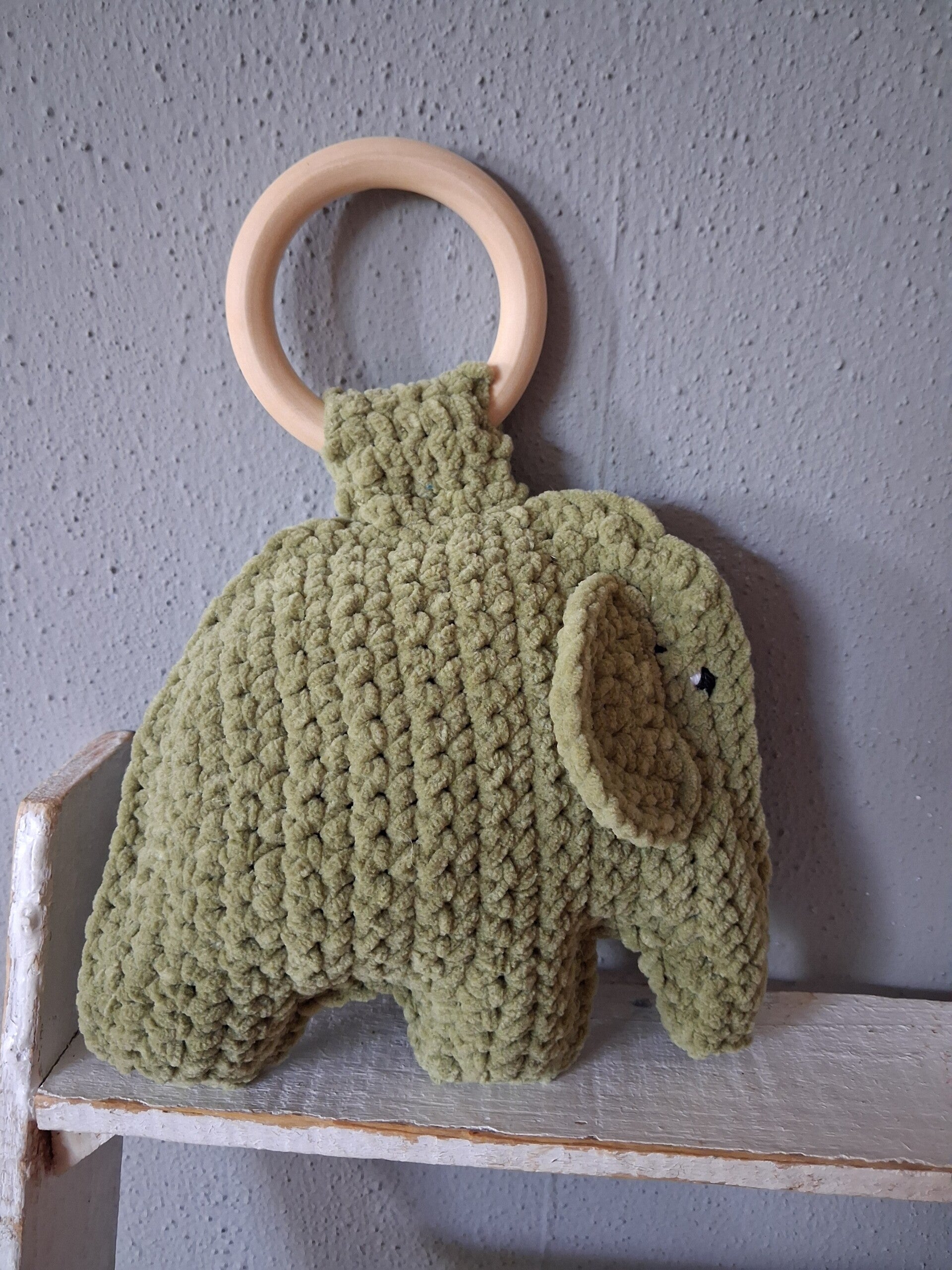 Maxi knuffelbijtring olifant groen